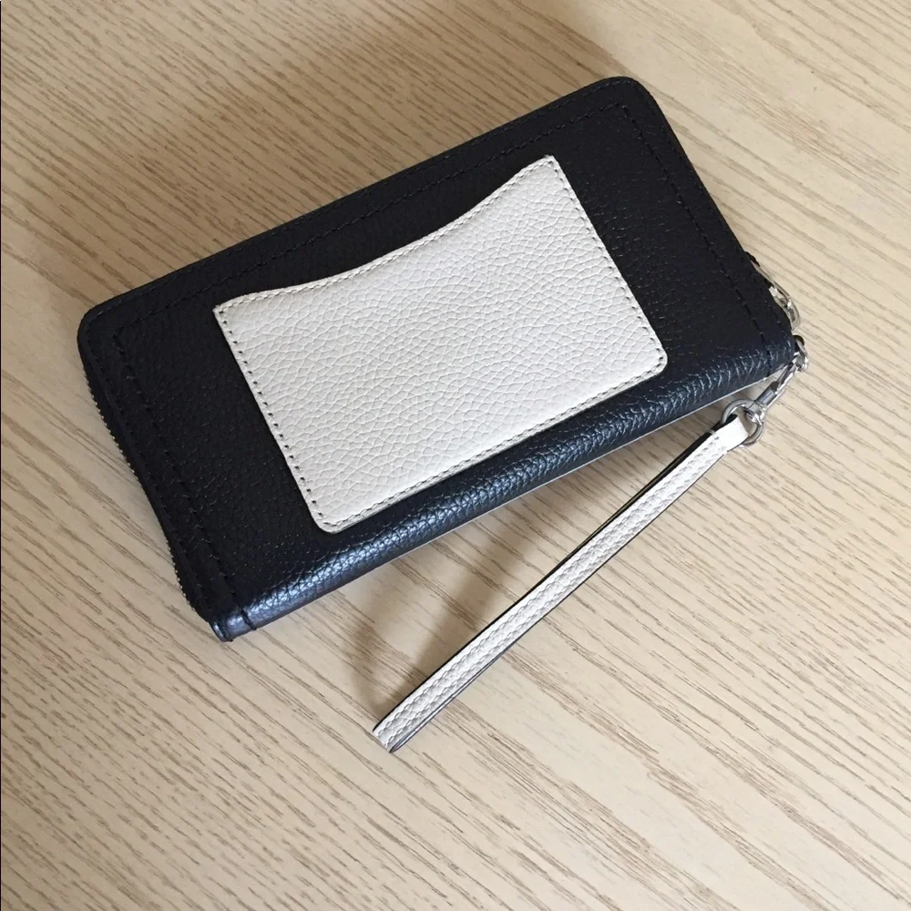 Marc Jacobs Marshmallow Leather Wallet Wristlet - Picture 2 of 7